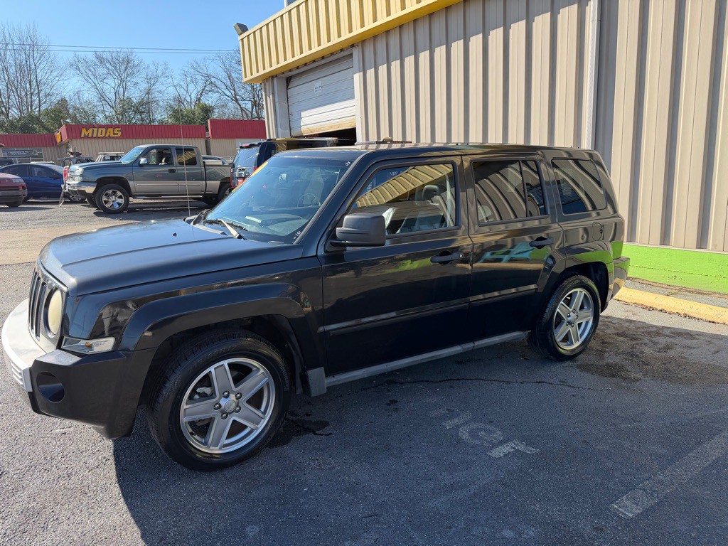 2007 Jeep Patriot Image 2