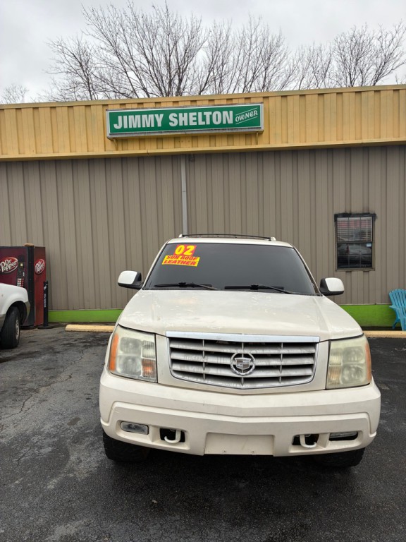 2002 Cadillac Escalade Image 2