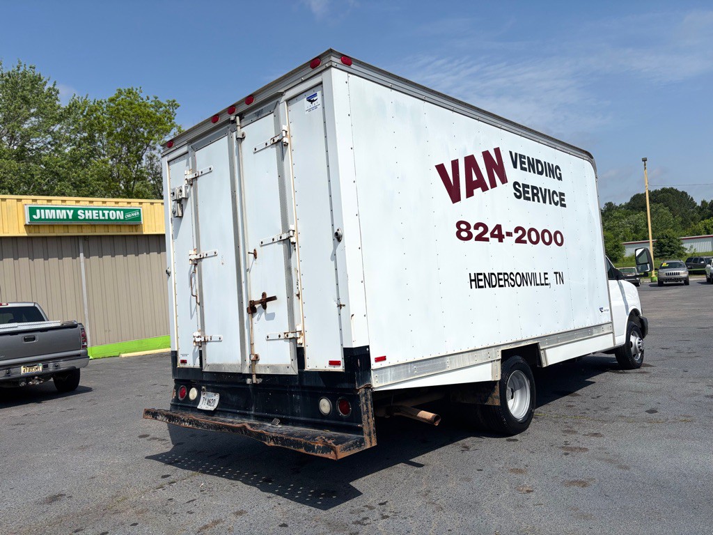 2008 Chevrolet Express Image 5