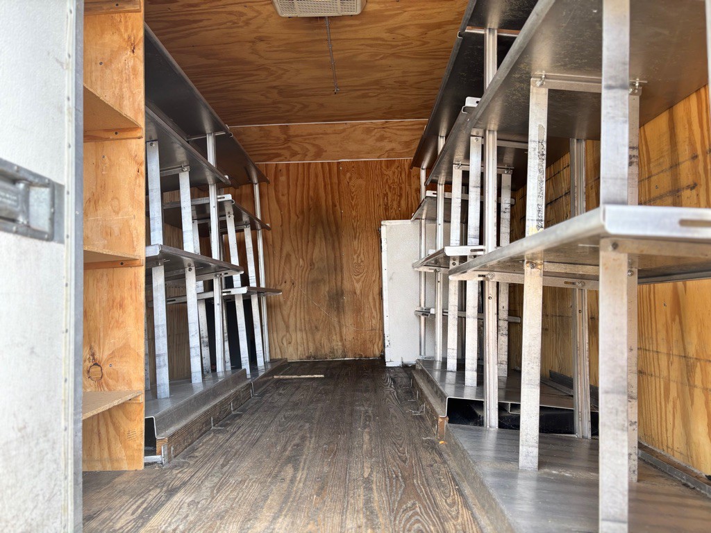 2008 Chevrolet Express Image 9