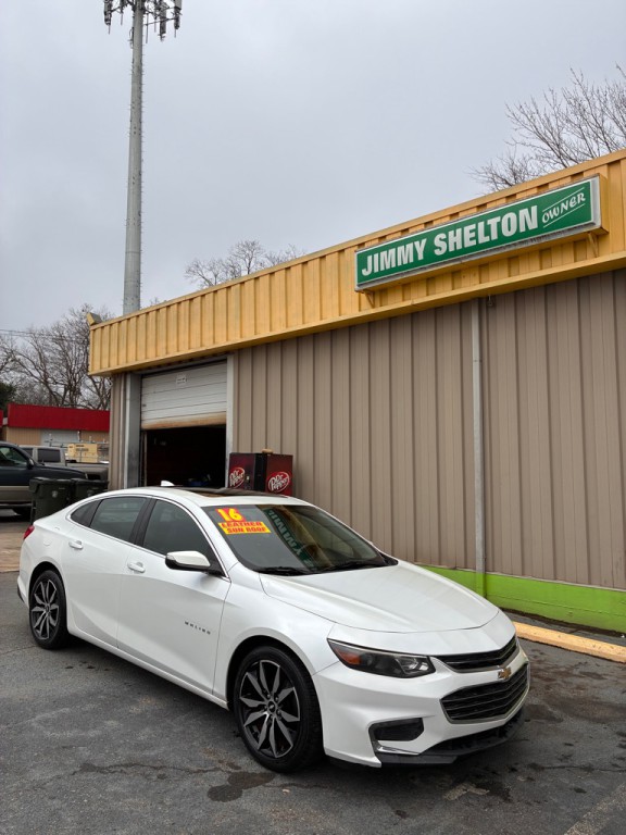 2016 Chevrolet Malibu Image 2