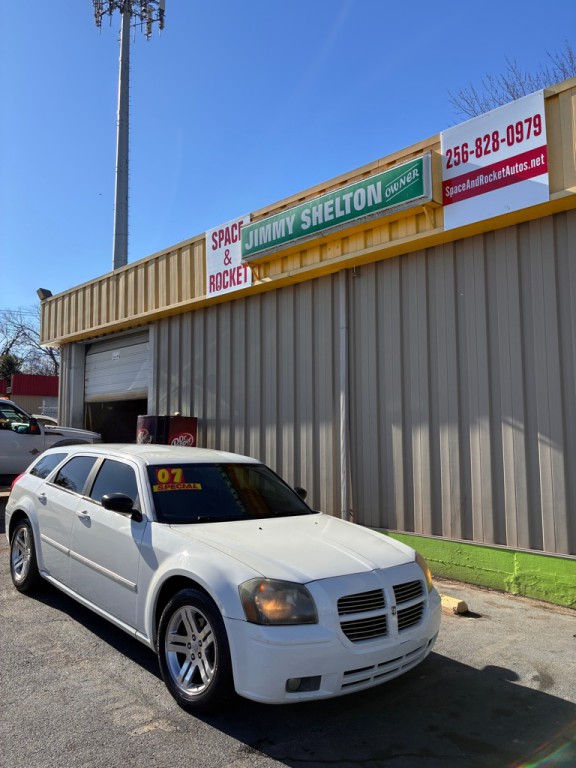 2007 Dodge Magnum Image 2