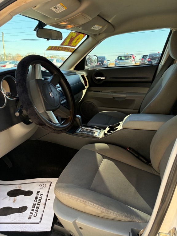 2007 Dodge Magnum Image 3