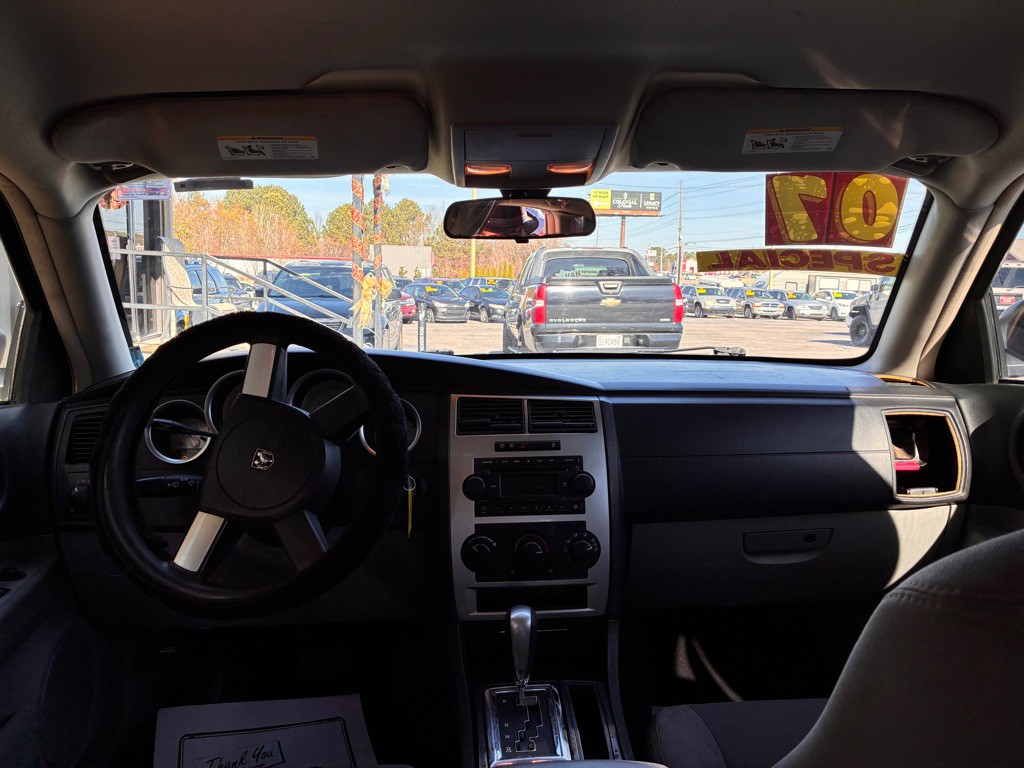 2007 Dodge Magnum Image 5