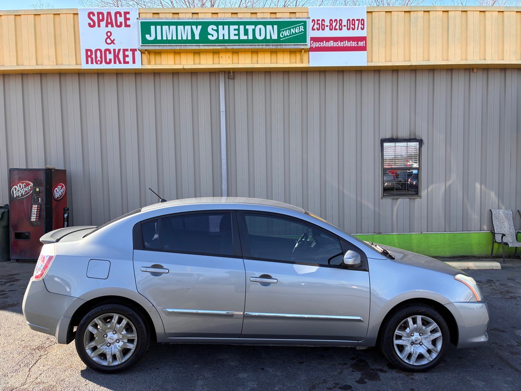 2011 Nissan Sentra Image 1
