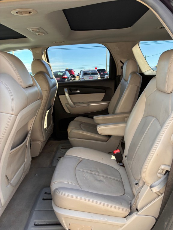 2008 GMC Acadia Image 4