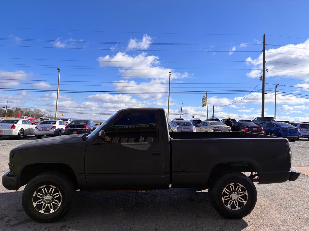 1994 Chevrolet C/K Image 3