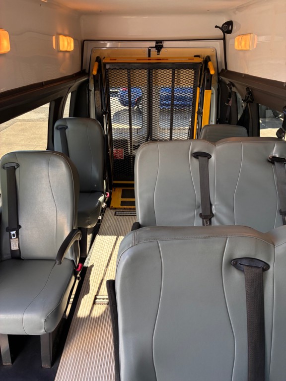 2012 Ford Econoline Image 7