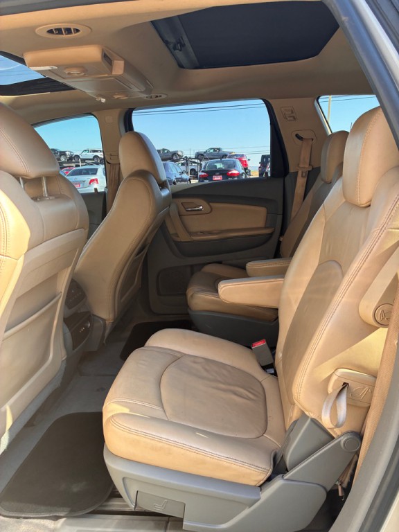 2010 Chevrolet Traverse Image 5
