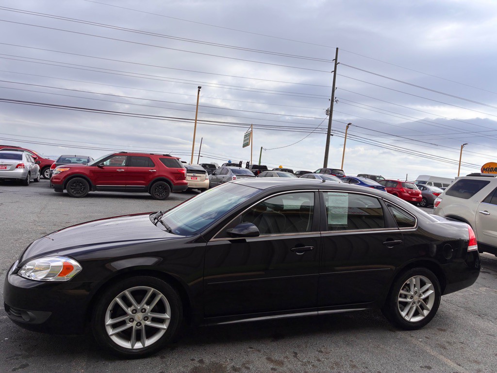 2011 Chevrolet Impala Image 3