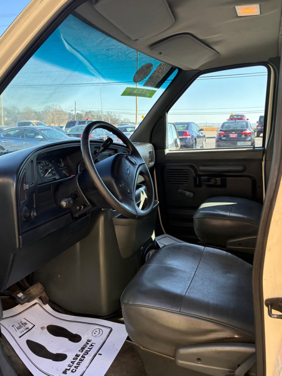 1992 Ford Econoline Image 4