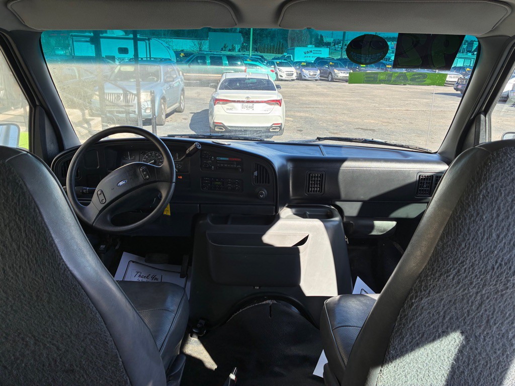 1992 Ford Econoline Image 6