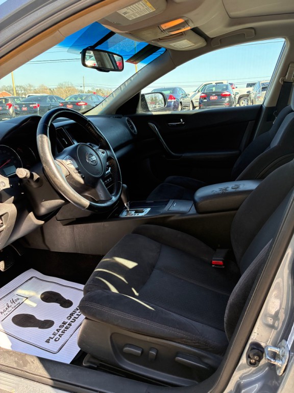 2011 Nissan Maxima Image 4