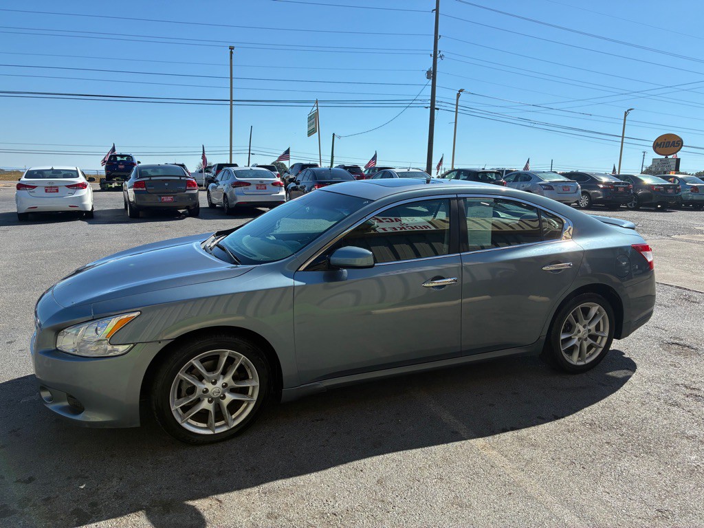 2011 Nissan Maxima Image 3
