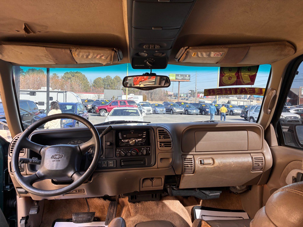 1998 Chevrolet Tahoe Image 6
