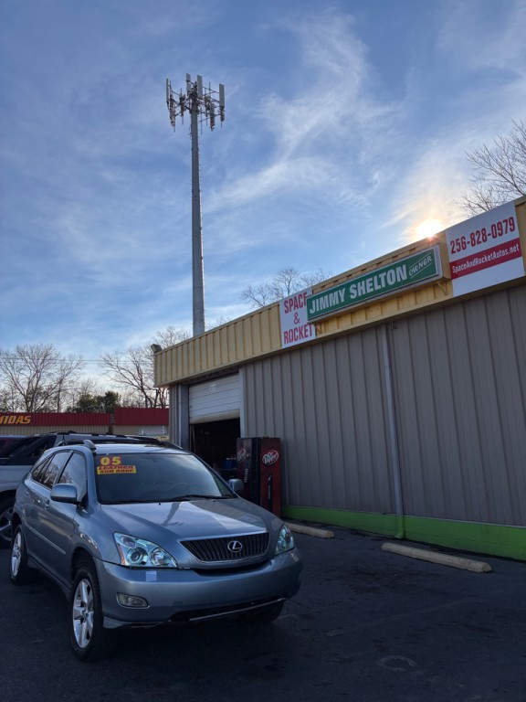 2005 Lexus RX Image 2