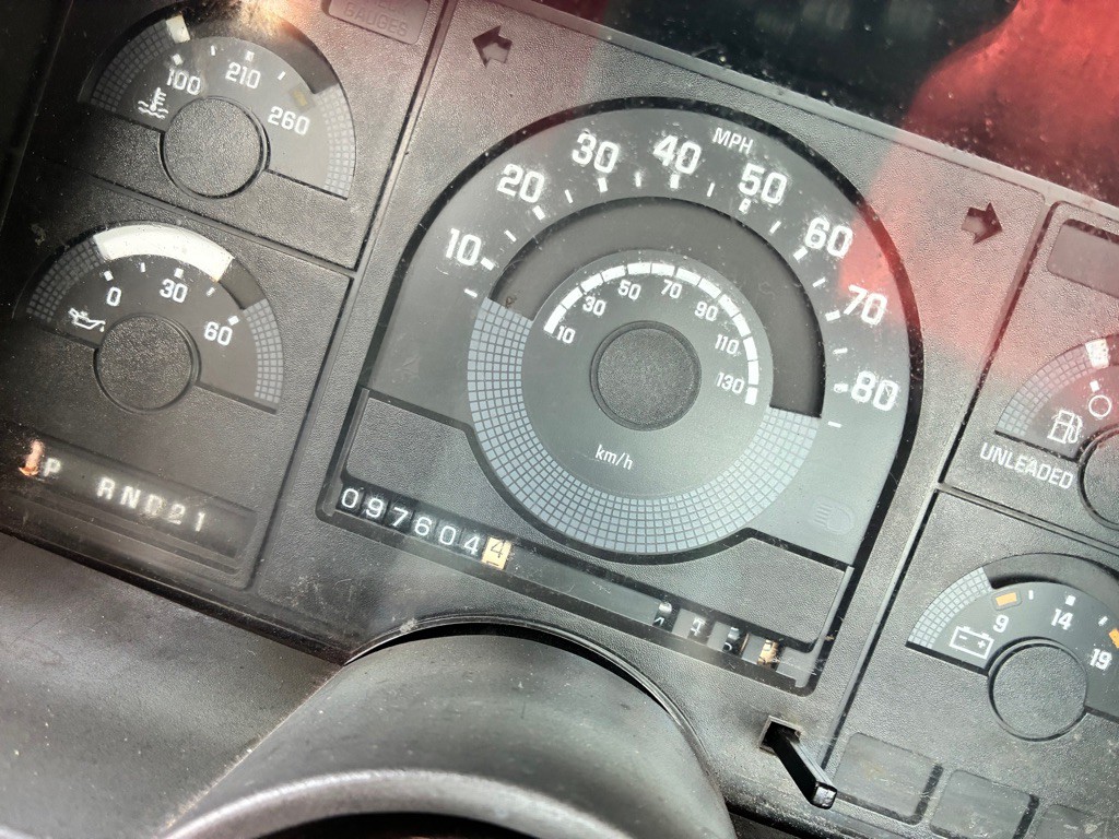 1989 GMC Sierra Image 9
