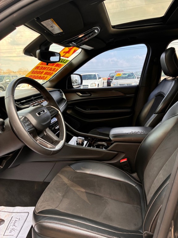 2023 Jeep Grand Cherokee Image 4