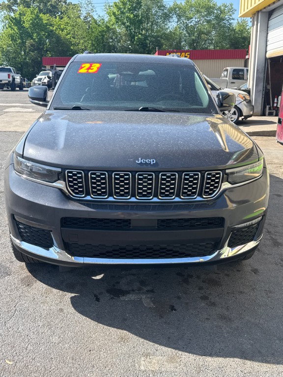 2023 Jeep Grand Cherokee Image 2