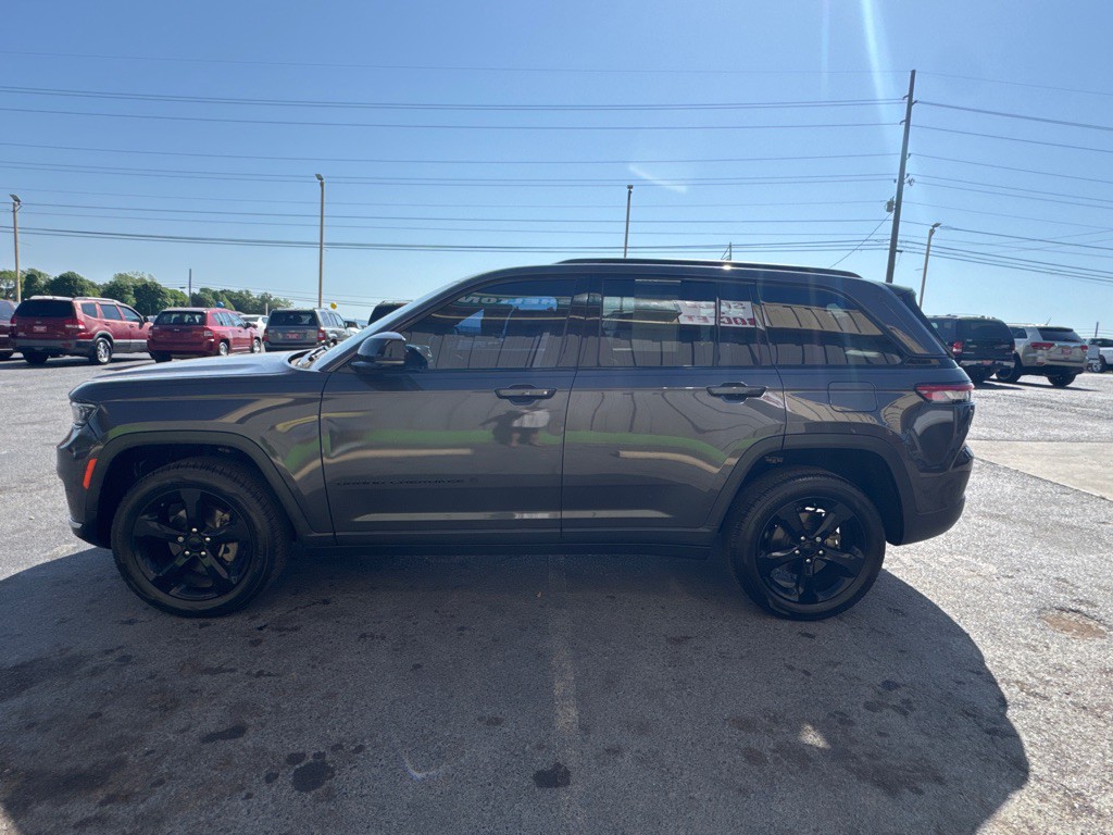 2023 Jeep Grand Cherokee Image 4