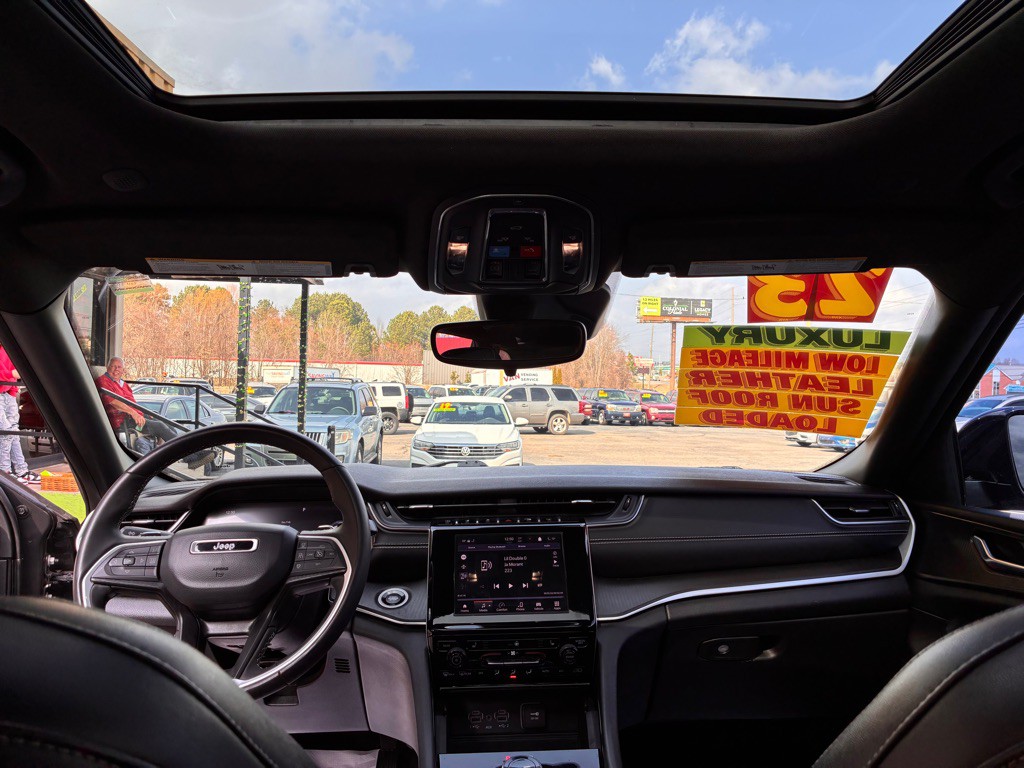 2023 Jeep Grand Cherokee Image 9