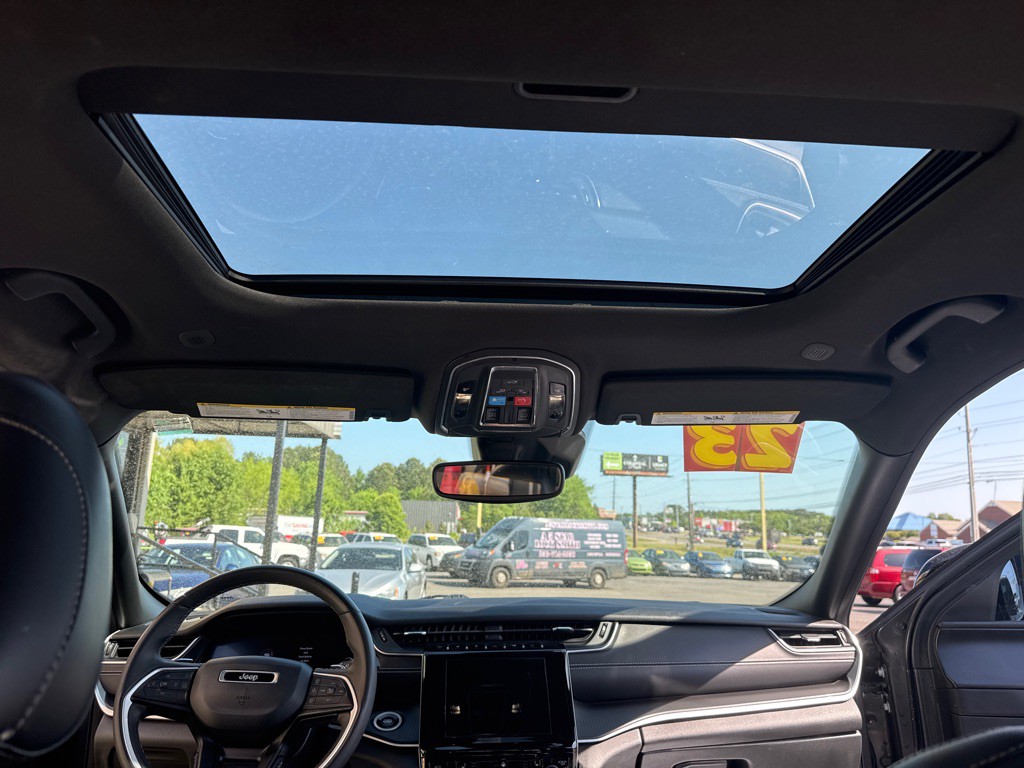 2023 Jeep Grand Cherokee Image 15