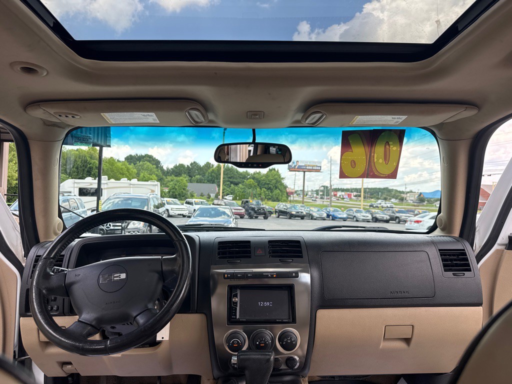 2006 HUMMER H3 Image 8