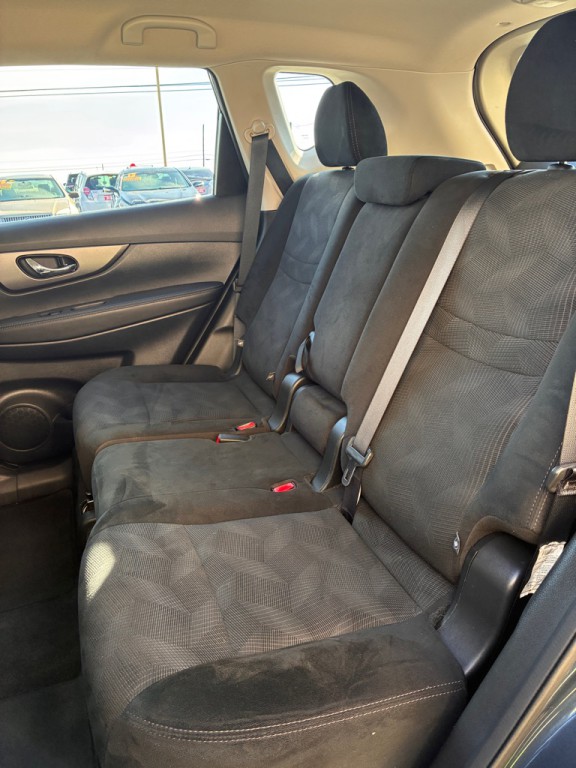 2016 Nissan Rogue Image 5