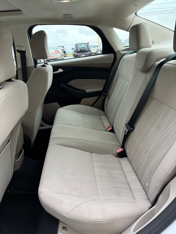 2015 Ford Focus Image 4