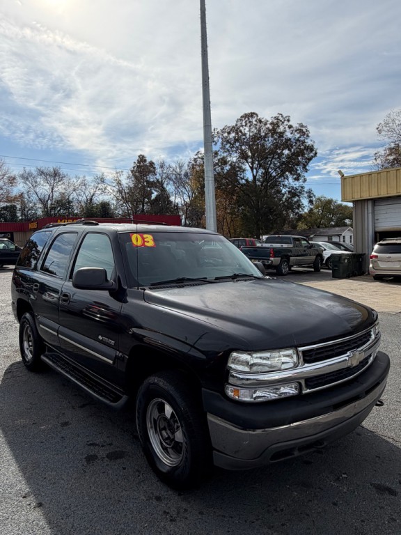2003 Chevrolet Tahoe Image 2