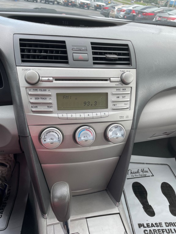 2010 Toyota Camry Image 9