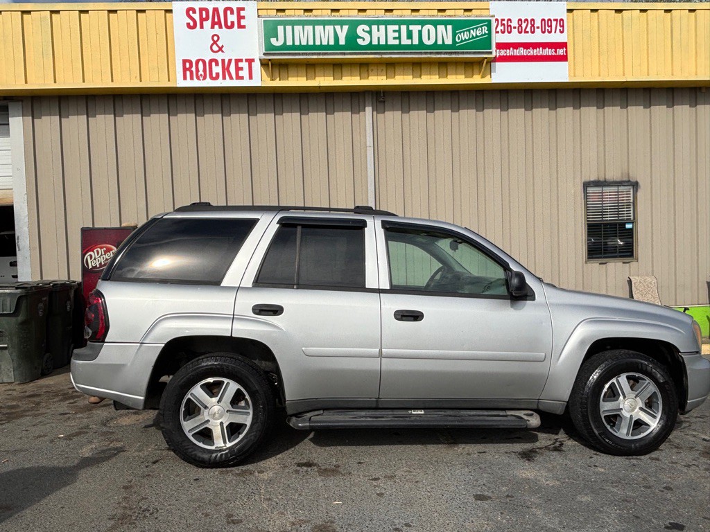 2008 Chevrolet Trailblazer Image 1