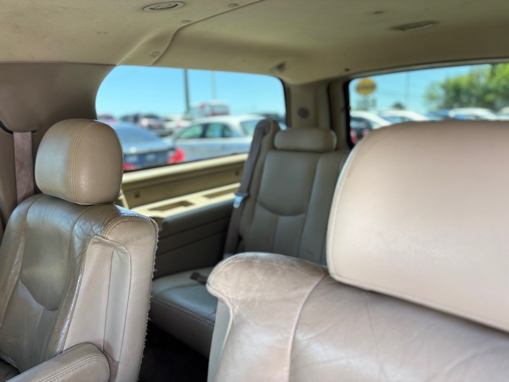 2004 GMC Yukon Image 6