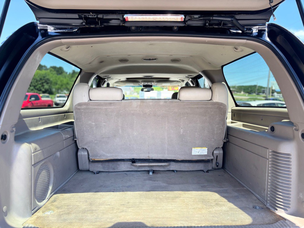 2004 GMC Yukon Image 8