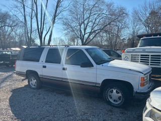 Image for 1998 GMC Suburban C1500 ID: 7349419