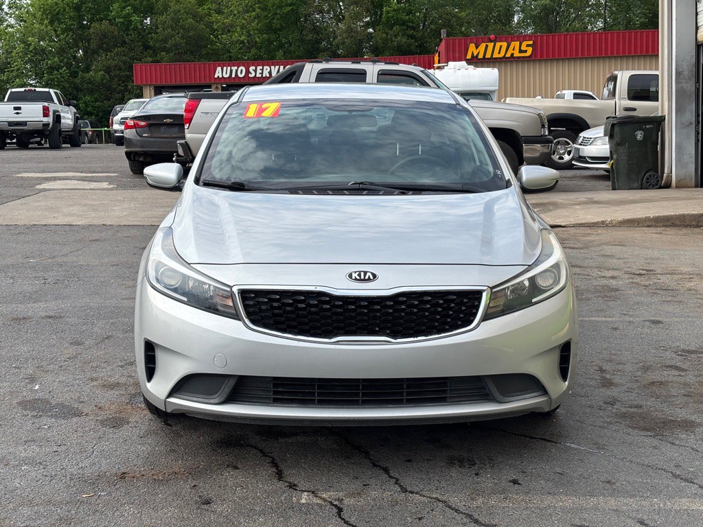 2017 Kia Forte Image 2