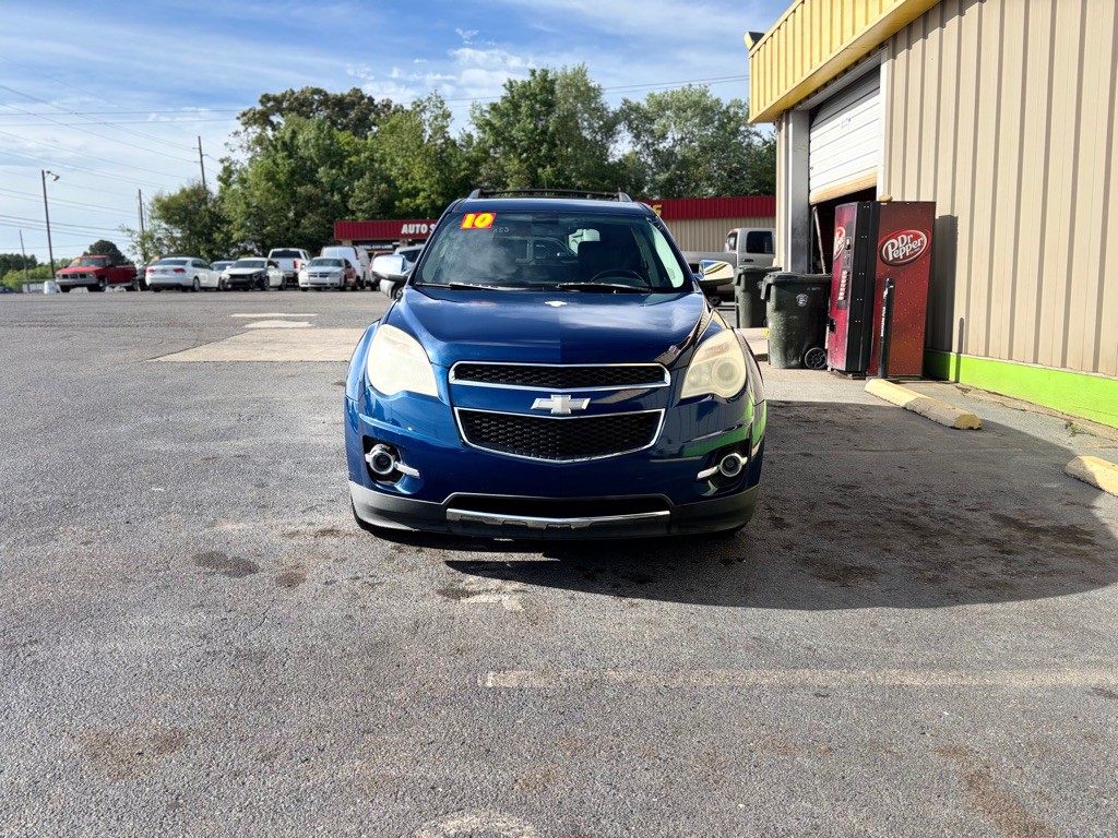 2010 Chevrolet Equinox Image 2