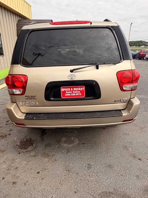 2005 Toyota Sequoia Image 4