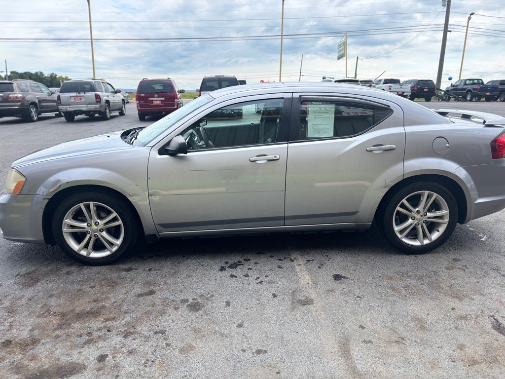 2013 Dodge Avenger Image 5