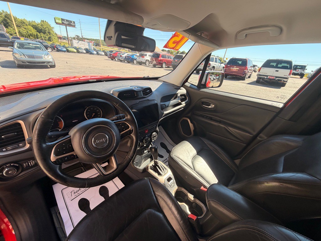 2015 Jeep Renegade Image 6