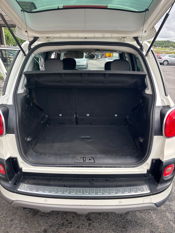 2014 FIAT 500L Image 7