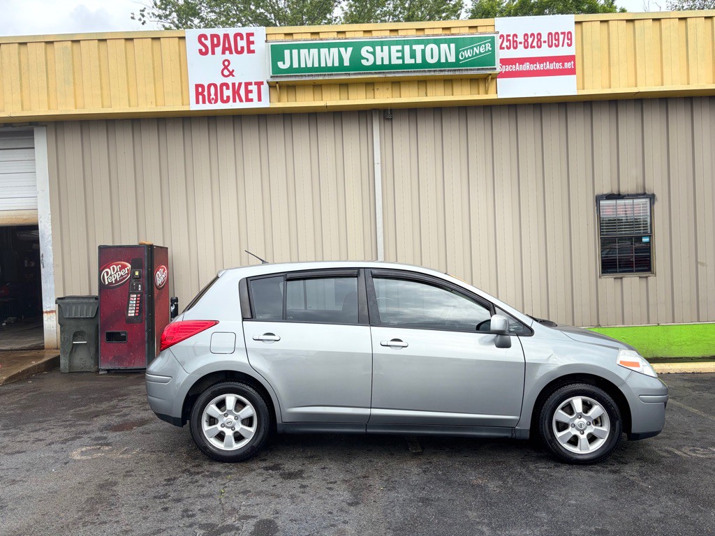 2012 Nissan Versa Image 1