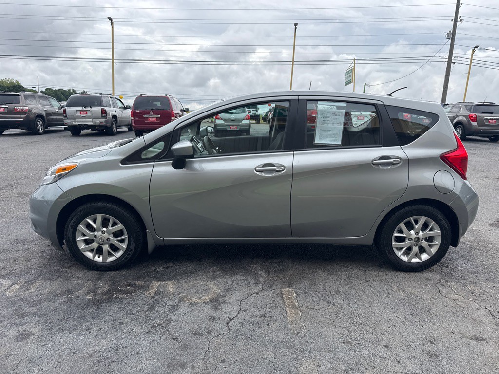 2015 Nissan Versa Image 3