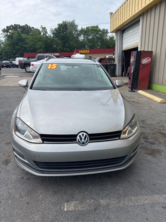 2015 Volkswagen Golf Image 2