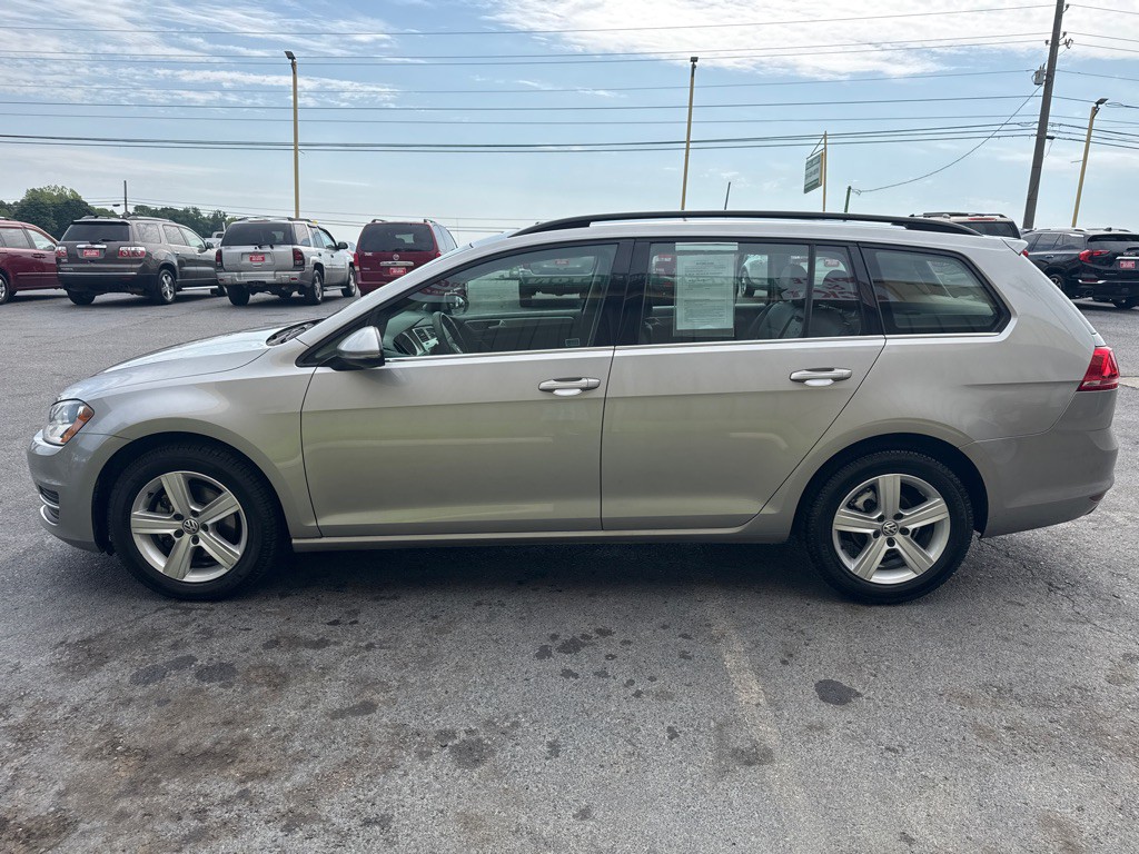 2015 Volkswagen Golf Image 3
