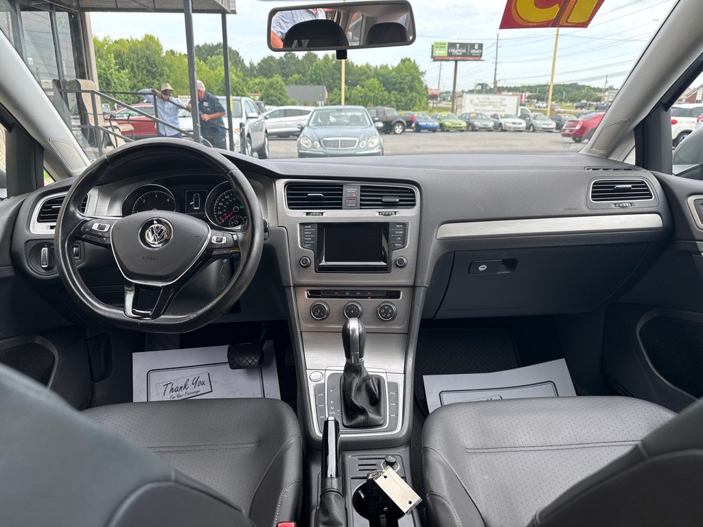 2015 Volkswagen Golf Image 8
