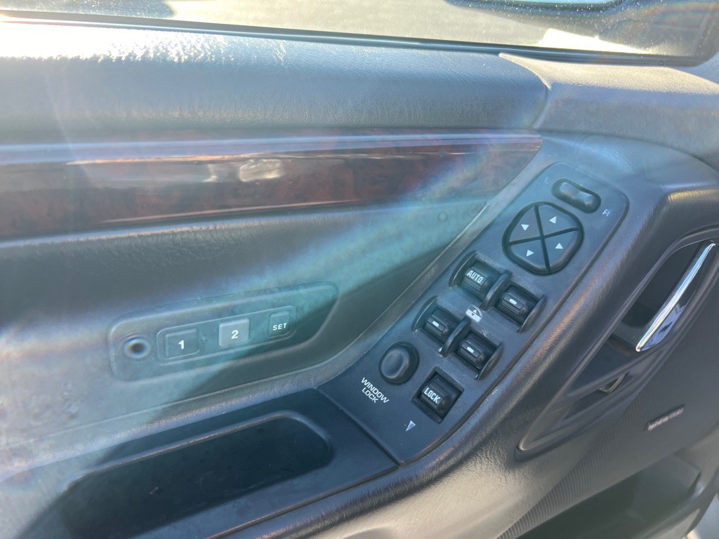 2000 Jeep Grand Cherokee Image 8