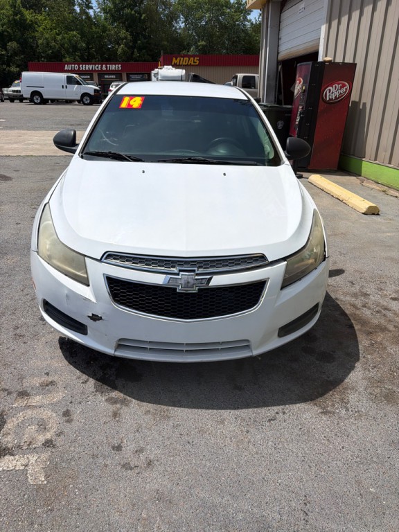 2014 Chevrolet Cruze Image 2