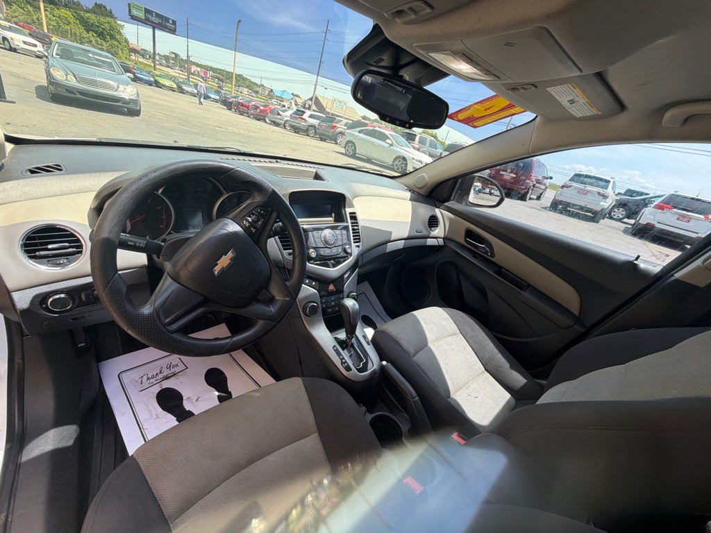 2014 Chevrolet Cruze Image 6