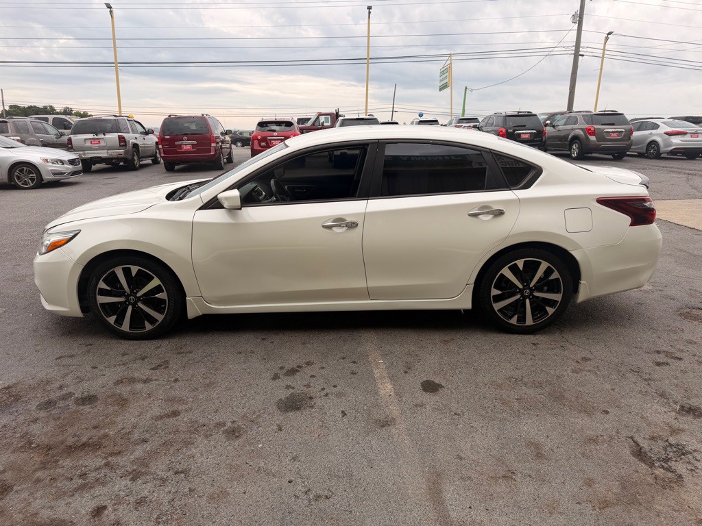 2018 Nissan Altima Image 2